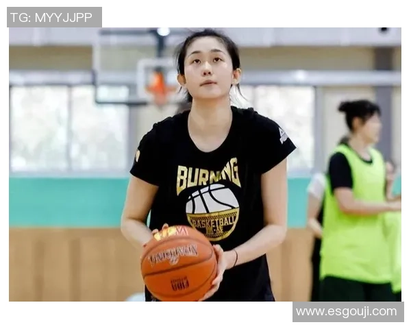 齐麟的崛起之路:从青年才俊到篮球赛场上的璀璨明星 齐麟的崛起之路:从青年才俊到篮球赛场上的璀璨明星